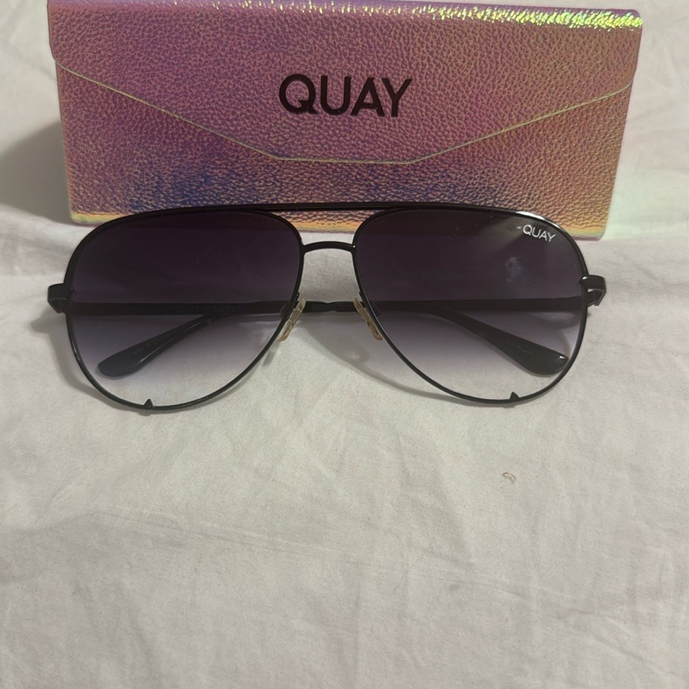 Quay Australia High Key Large Aviator Black Gradient Sunglasses - Picture 3 of 7